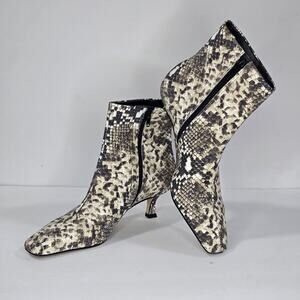Gianni Bini Women’s Ankle Boots 7.5 Snake Print Side Zip Pointed Toe Kitten Heel